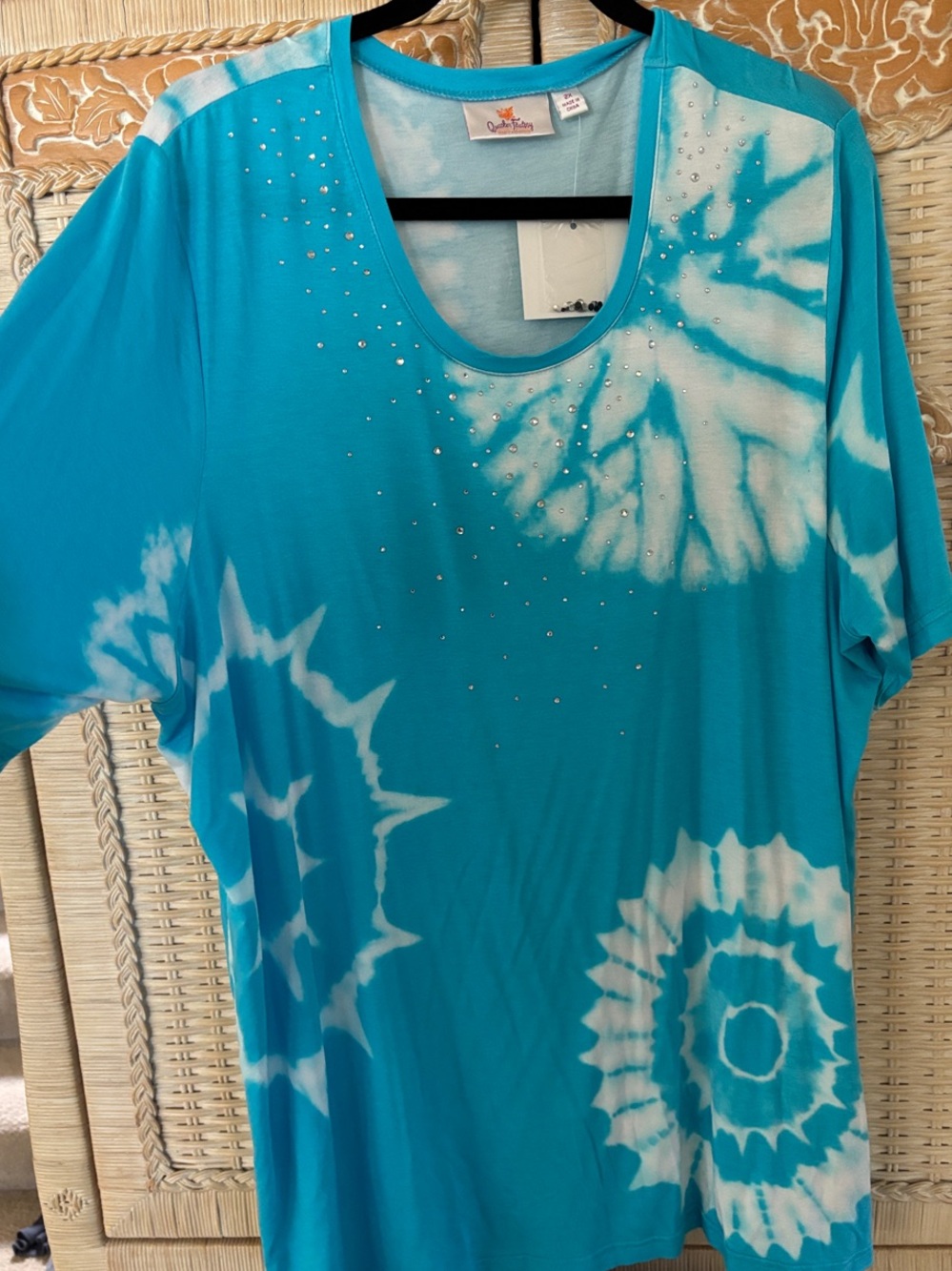 Quacker Factory Turquoise & White Tie-Dye Short Sleeve Top with Rhinestones